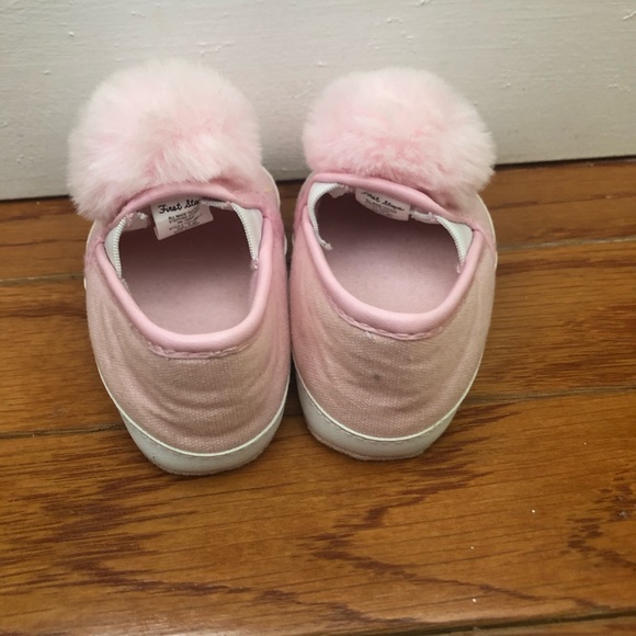 First steps | 6-9m - Picture 4 of 5